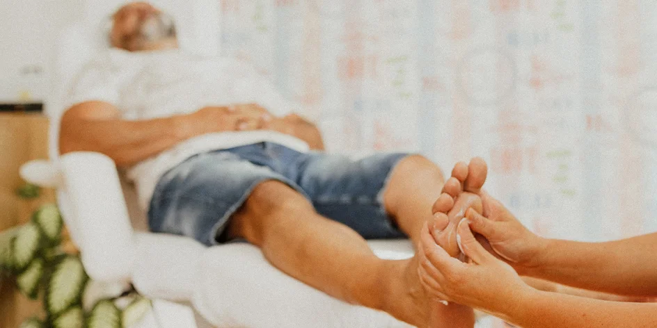 Doprajte svojim nohám pedikúru či relaxačný balíček!