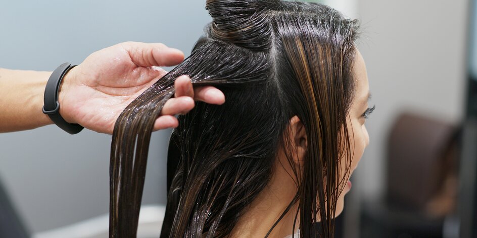 Rekonštrukčné či očistné kúry pre vaše vlasy