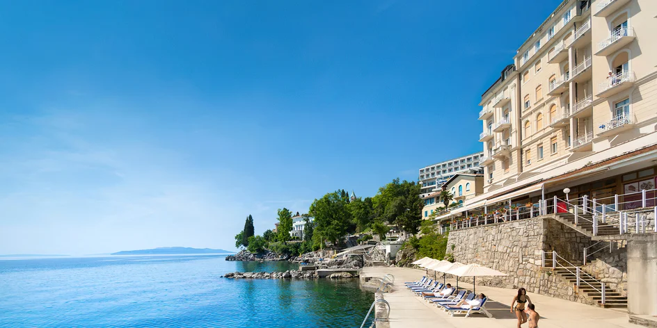 Dovolenka na Istrii: hotel na pláži, vnútorný bazén, až 2 deti zadarmo