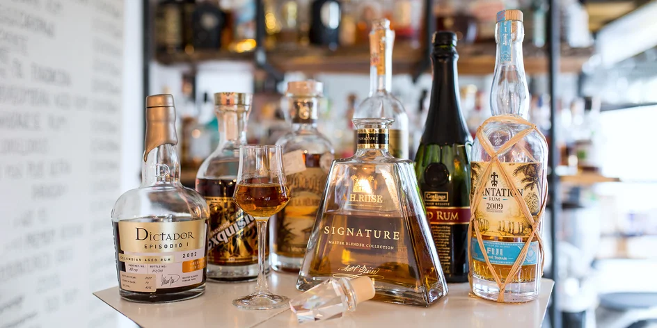 Degustácia prémiových rumov v kaviarni Boston Café