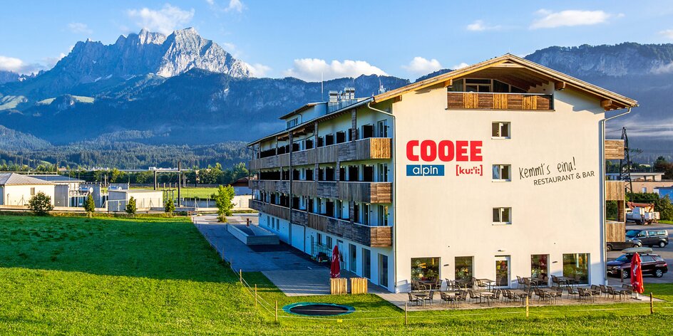 Kitzbühelské Alpy: moderný horský hotel, jedlo, sauny