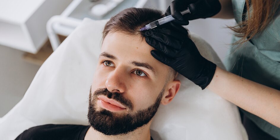 Neinvazívna vlasová mezoterapia na podporu rastu vlasov