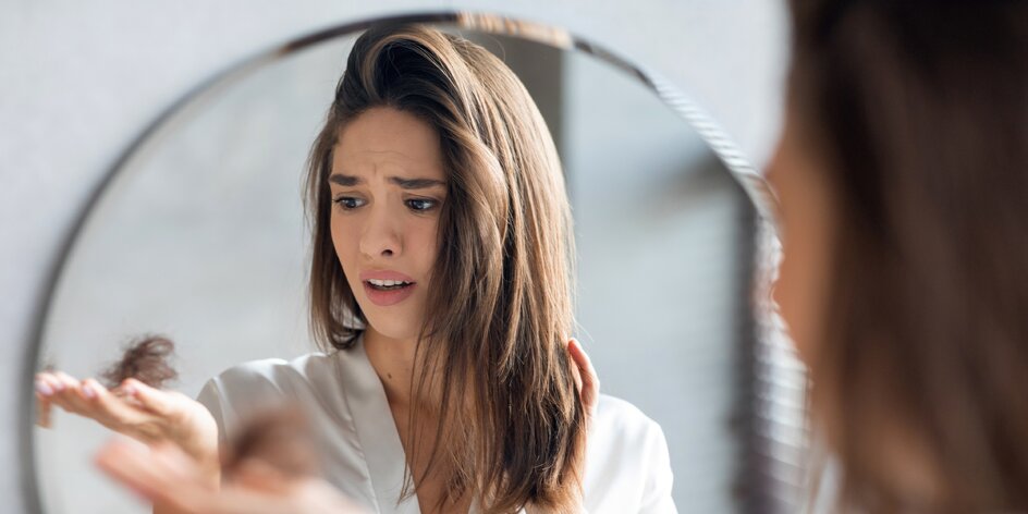 Ako zastaviť vypadávanie vlasov? Pomôžu babské rady, účinné moderné procedúry aj návšteva lekára
