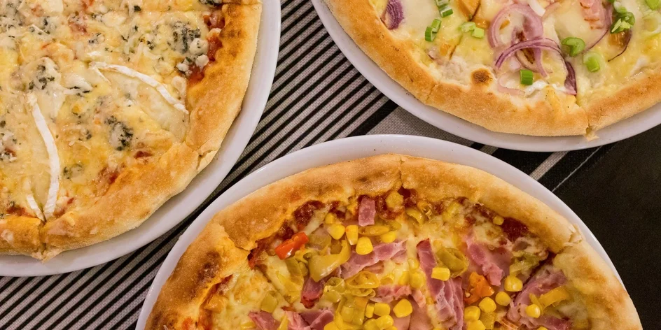 Lahodná pizza podľa vlastného výberu, až 10 druhov!