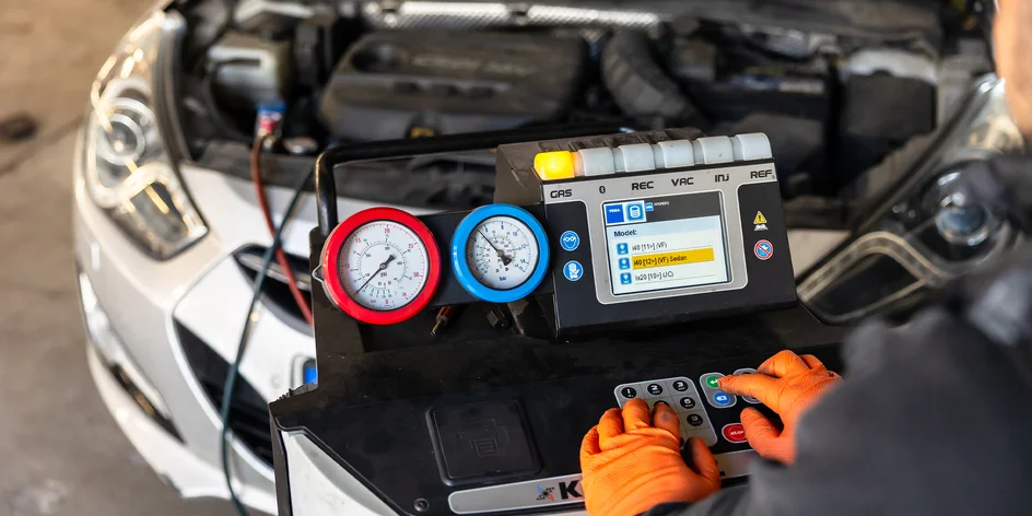 Servis a doplnenie klimatizácie chladivom R134a