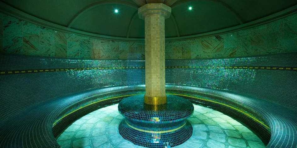 Vstup do kúpeľného sveta v Hoteli METROPOL**** aj masáž či zábal
