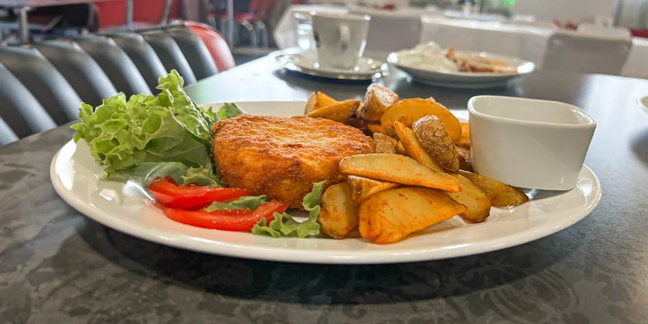 Obedové menu v Atelier Caffe: Polievka, hlavný chod aj štrúdľa