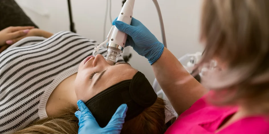 Frakčná mezoterapia, laminácia, lash lifting, hydratačné ošetrenie a iné
