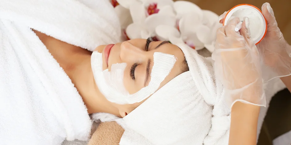 Balíčky kozmetických aj telových ošetrení v OC Tehelko