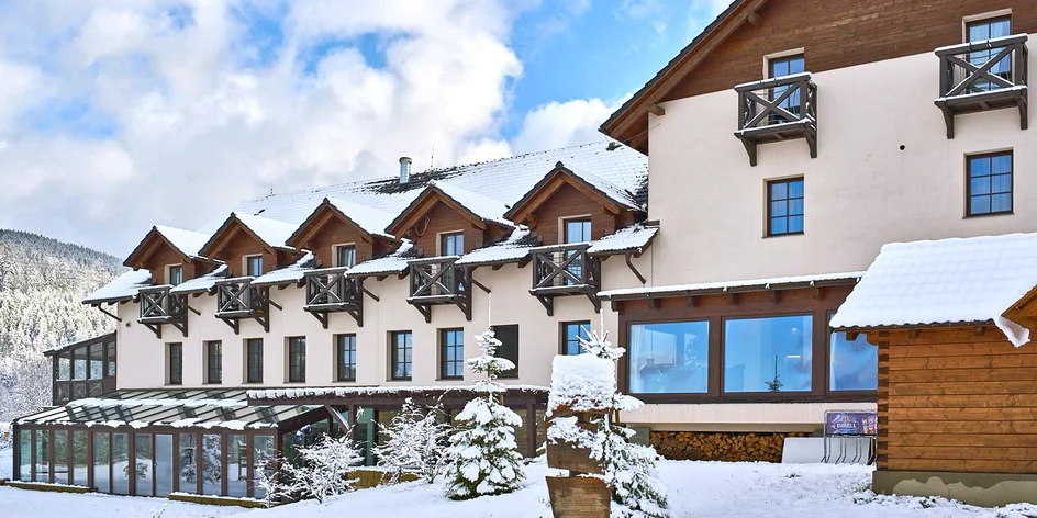 Zimná pohoda v Beskydách s polpenziou a wellness