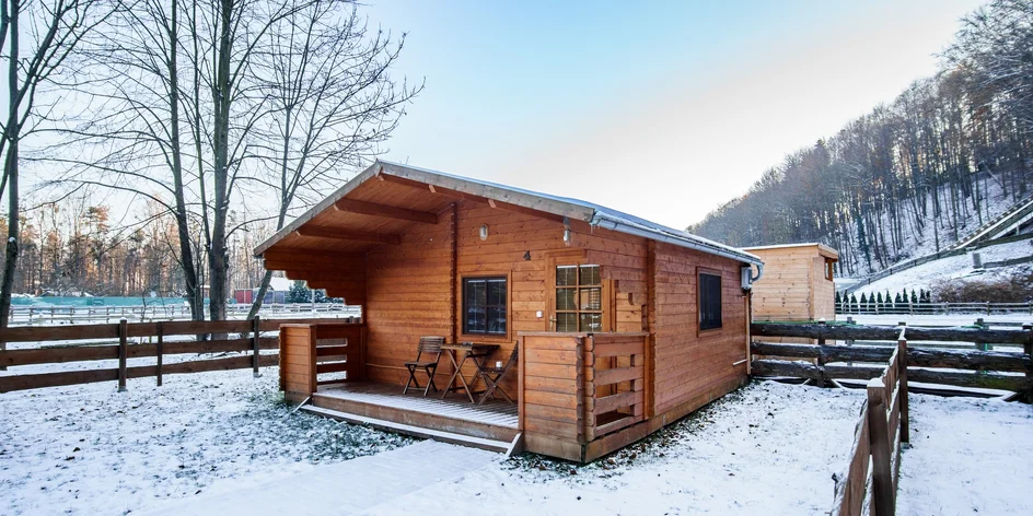 Štýlové zrubové chaty so stravou na ranči Bučiska