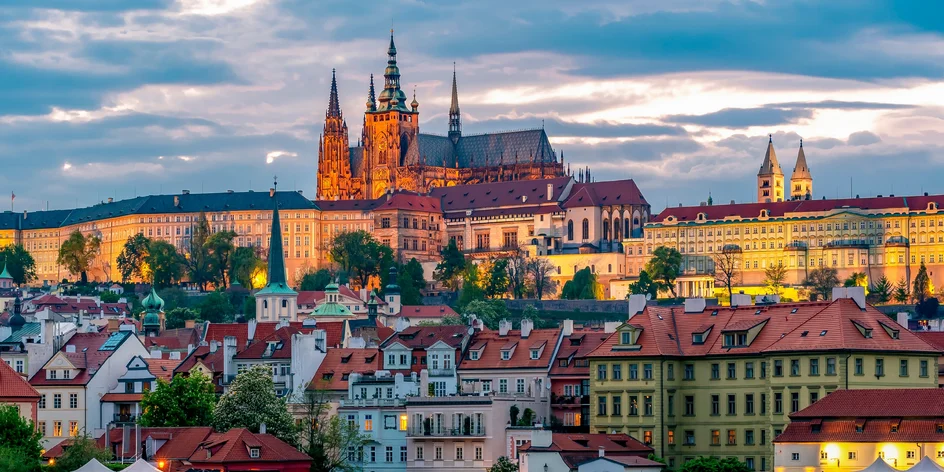 Výlet do Prahy: wellness hotel s raňajkami aj muzikál Trója v divadle Broadway