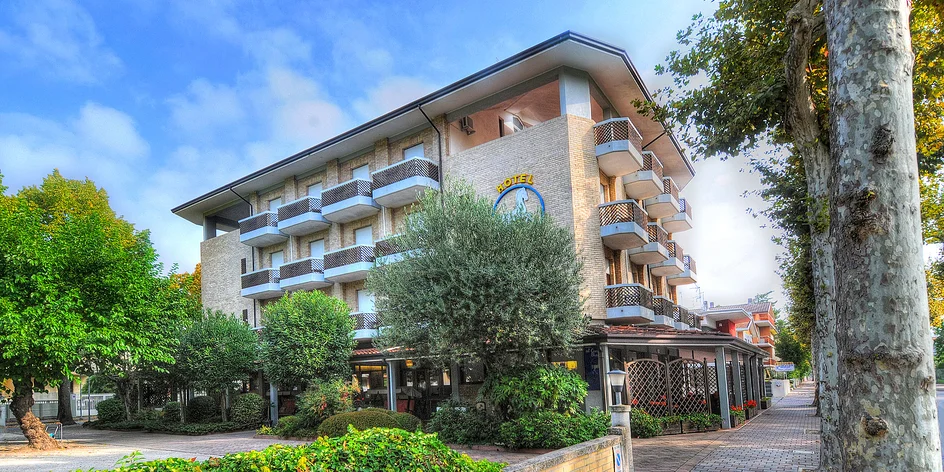 Lignano: hotel 500 m od pláže, raňajky aj 1 noc zadarmo