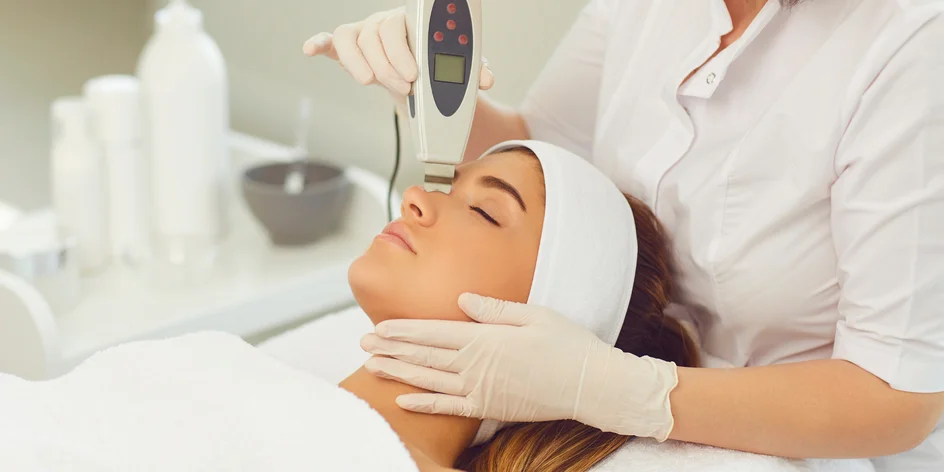 Pleťové ošetrenia: Detox pleti, masáž tváre, krku a dekoltu či chemický peeling
