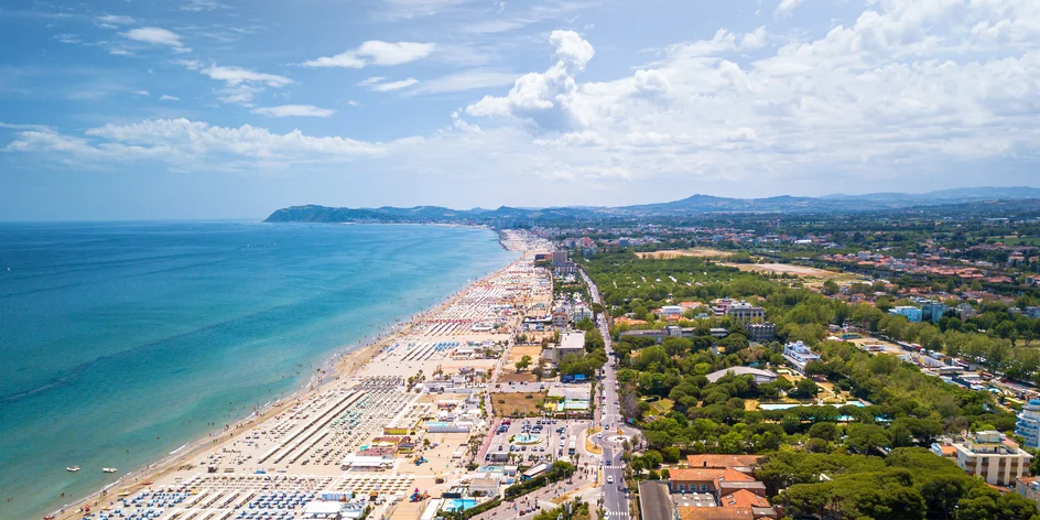 Rimini: 3* hotel pri pláži, raňajky aj 1 noc zadarmo