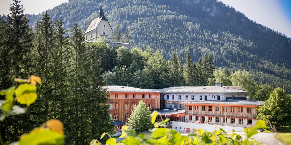 Rakúsko: 3* rodinný hotel, raňajky aj polpenzia, wellness