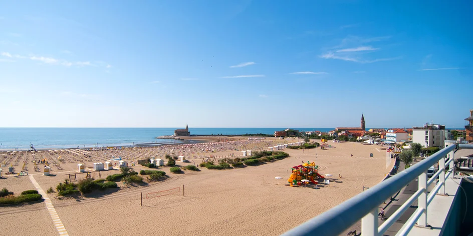 Dovolenka v Caorle: 3* hotel priamo pri pláži s raňajkami