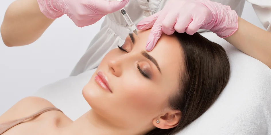Výplň pier, contouring alebo redukcia vrások pomocou Botoxu