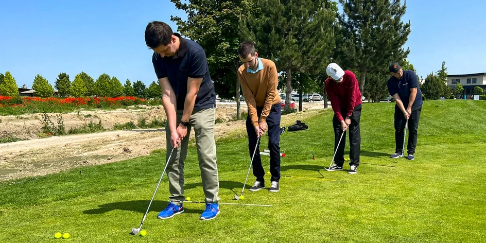 Golfové kurzy v Báči: Naučte sa základy alebo získajte zelenú kartu