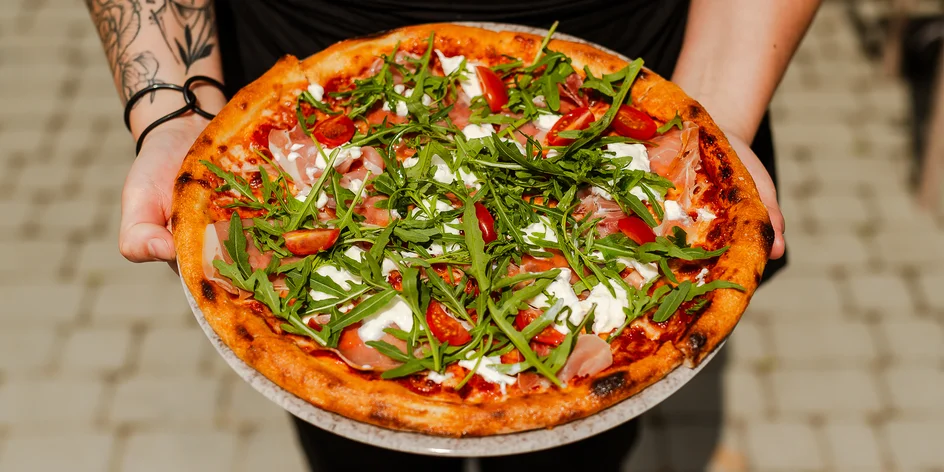 Pizza podľa vlastného výberu, na výber až z 13 druhov