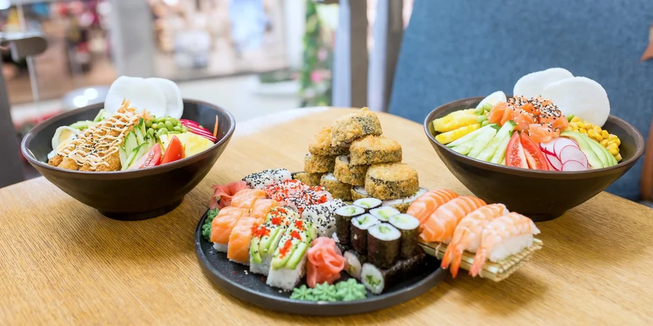 Bowl, šalát alebo sushi set podľa vlastného výberu