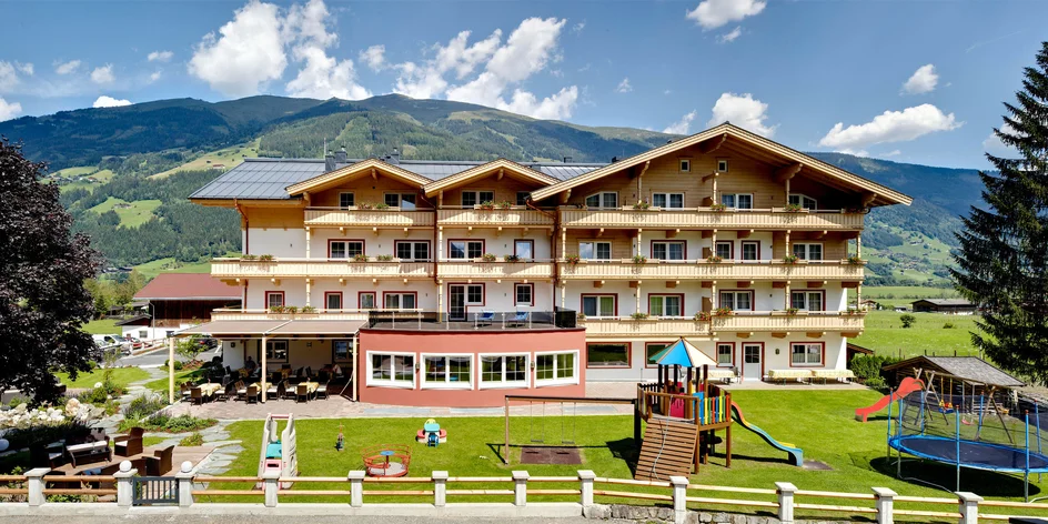 Rakúske Alpy: polpenzia plus, sauny aj 2 deti zdarma