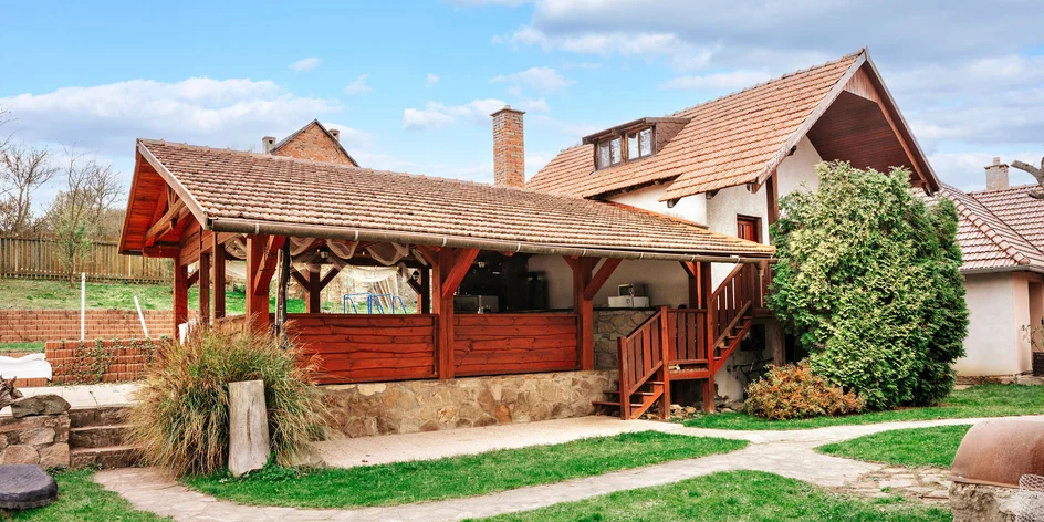 Pobyt pri Kroměříži: penzión so záhradou, bazénom aj saunou