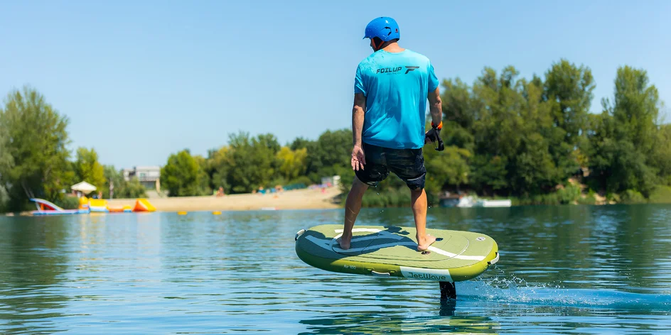Kurz jazdy na eFoil surfe pre začiatočníkov aj pokročilých