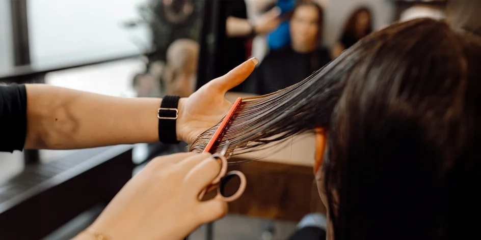 Strih pre každého člena rodiny aj balayage či ombré