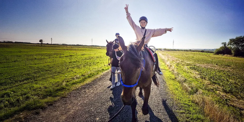 30 alebo 60 min. prechádzka na koni pre 1 či 2 osoby