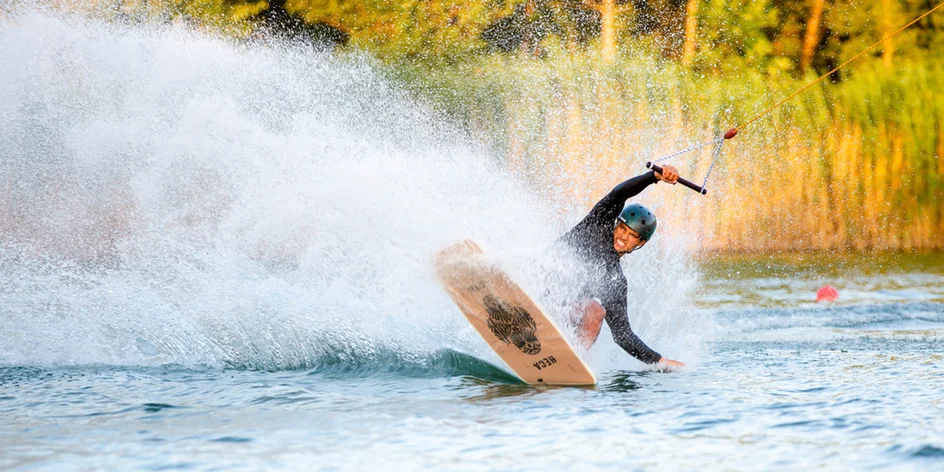 Zaži adrenalínový wakeboarding na Zlatých Pieskoch
