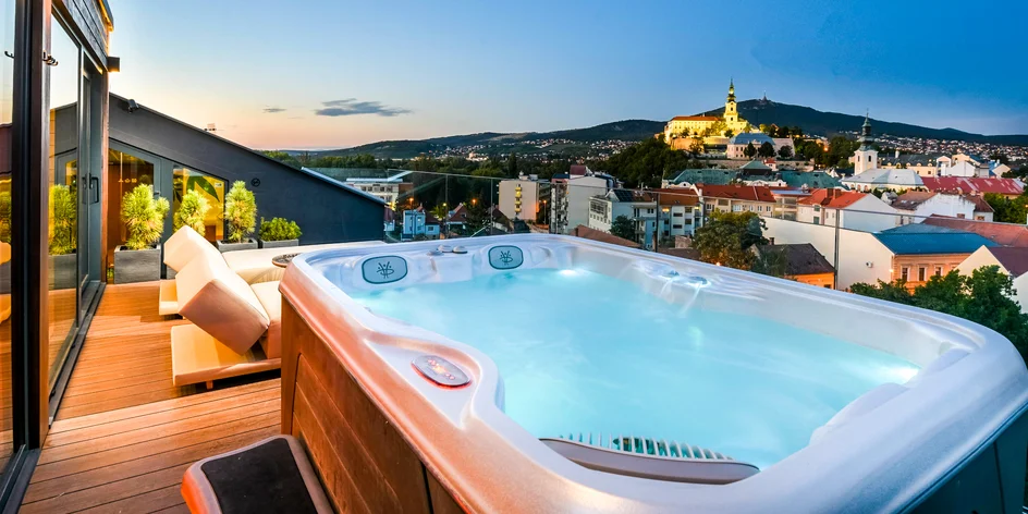Romantika v Nitre s wellness na streche a raňajkami