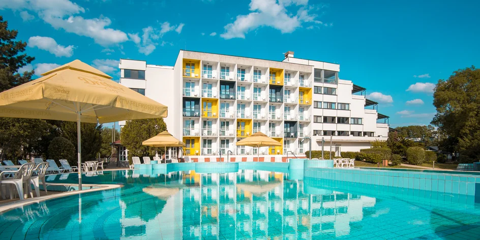 Neobmedzený relax v Maďarsku: termálne bazény aj polpenzia