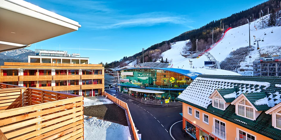 Schladming: hotel pri zjazdovke, polpenzia, wellness