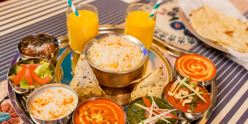 Dva druhy indických jedál pre 2 osoby