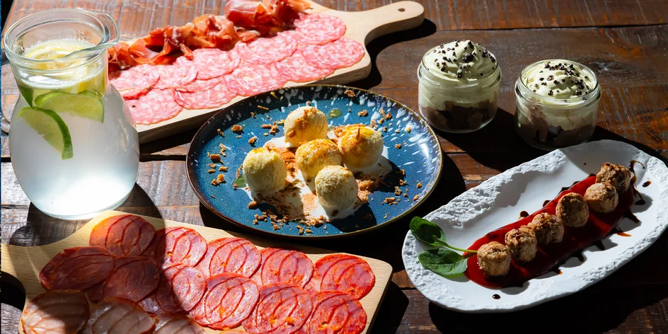 Španielske Tapas menu pre dvoch s citronádou