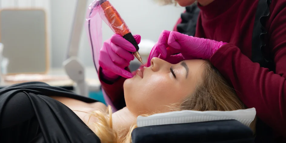 Permanentný make up: pery alebo obočie