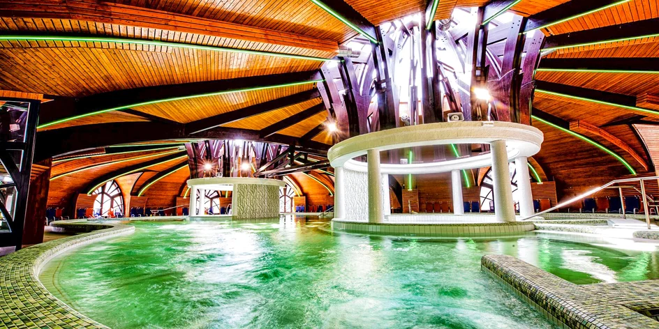 Wellness pobyt s polpenziou oproti kúpeľom s aquaparkom