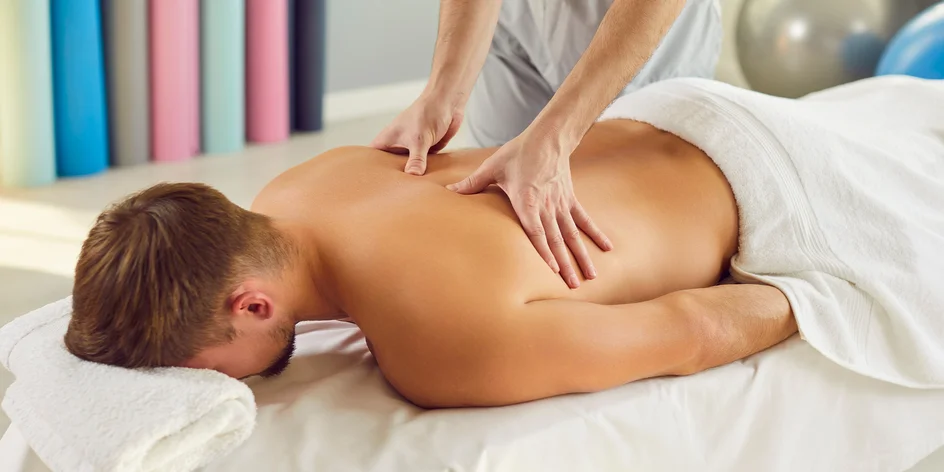 Bankovanie či myofasciálna masáž IASTM