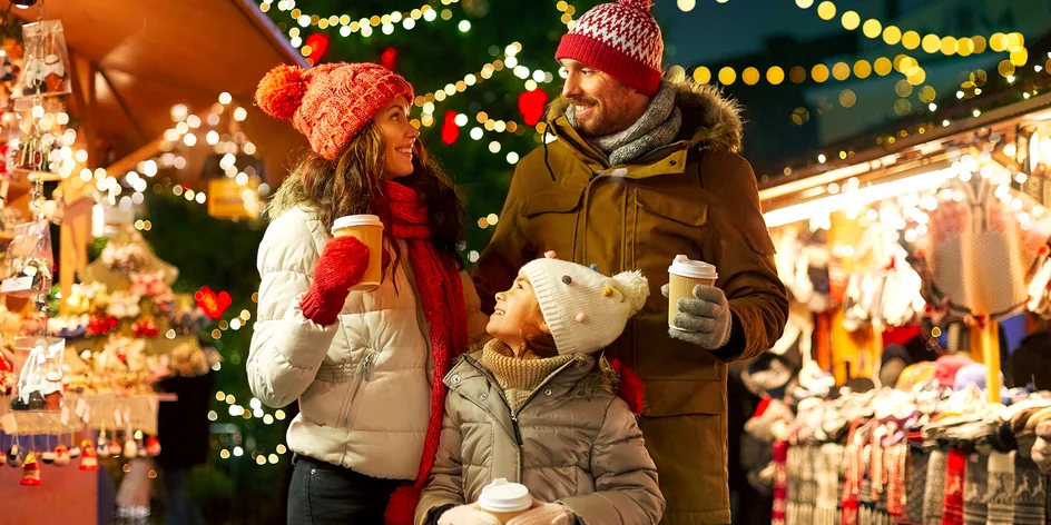 10 vianočných trhov v zahraničí, ktoré sa oplatí aspoň raz navštíviť: zažite advent v Prahe, Viedni, Krakove či Budapešti