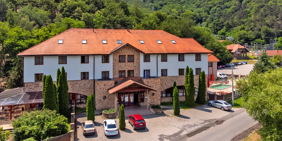 Štvorhviezdičkový hotel na skok od zážitkového parku Zemplén