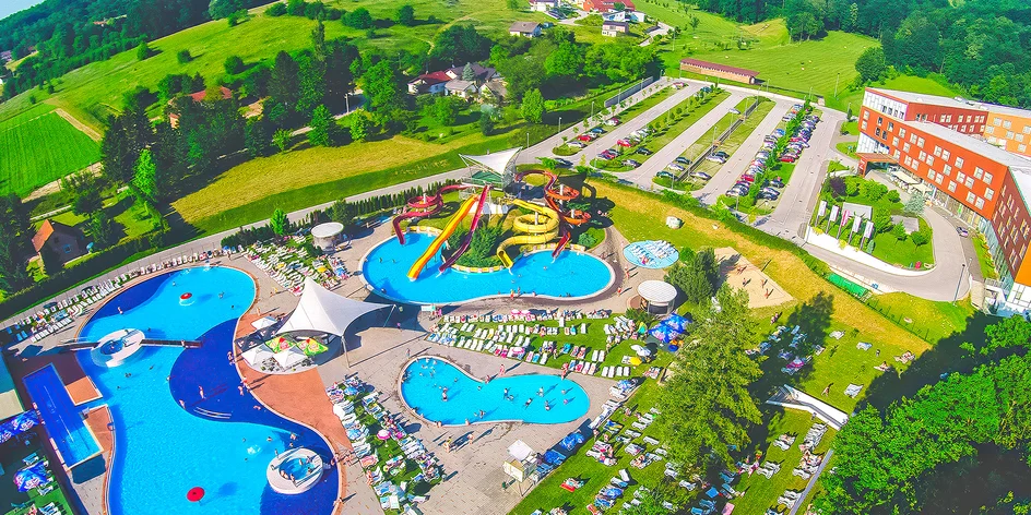Apartmány v Chorvátsku: aquapark, termály, jedlo, 2 deti zdarma