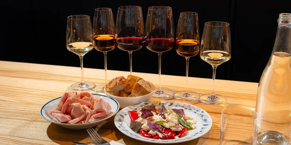 Degustácia vína so someliérom vrátane občerstvenia