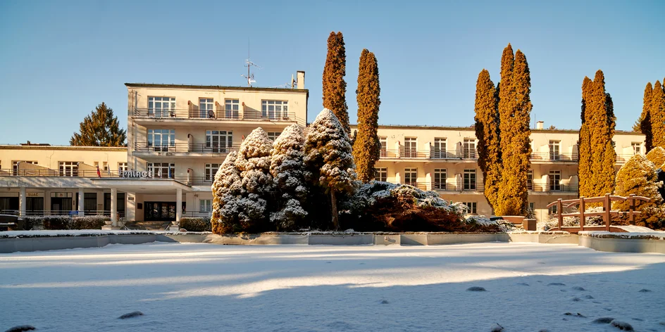 Pobyt v Kúpeľoch Sliač s procedúrami a vstupom do Holidaypark Kováčová