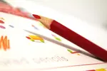 Trojhranné farbičky so strúhadlom (12 ks)
