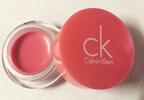 Dlhotrvajúci lesk na pery Calvin Klein (Pink Sheen)