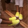 Slip-on tenisky | Veľkosť: 38 | Žltá s dierkami