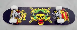 Úzky Skateboard čierny