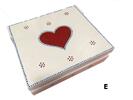 Malá drevená krabička s ľudovým vzorom "Srdce" (biela)