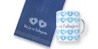 Uterák + hrnček v ľudovom štýle „Bo ja ce ľubujem“ (modrá)